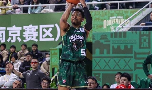 IM电竞app下载-轰32+12后又砍43+8！CBA又一顶级小外援诞生，能否率队再创奇迹？